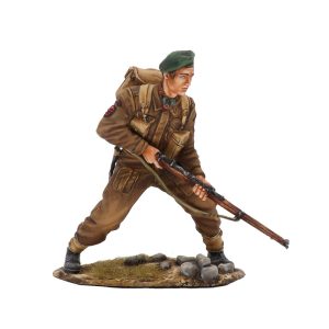NOR103 British Commando with Rifle